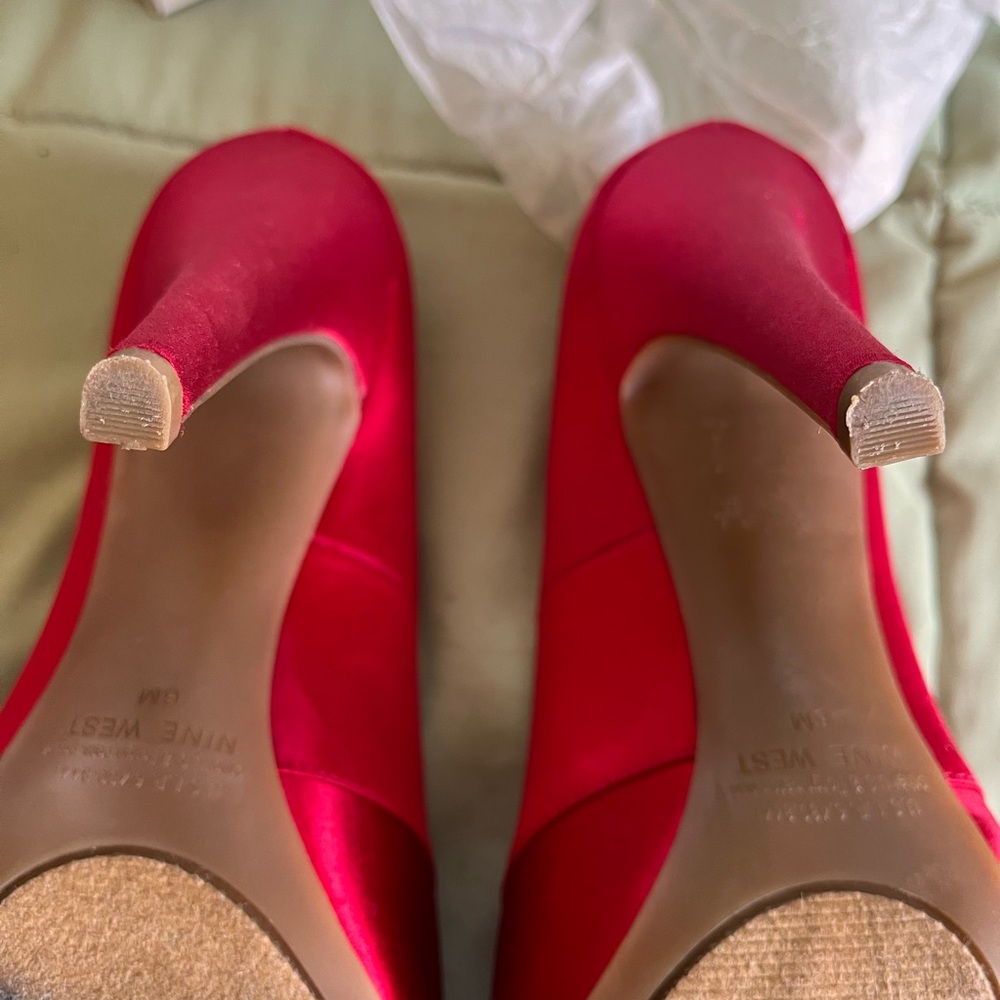 Nine West Women's Red Satin Paws Peep Toe Pumps - Picture 9 of 14
